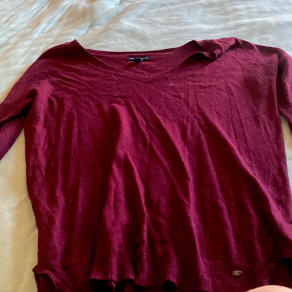 Burgundy long sleeve v-neck
